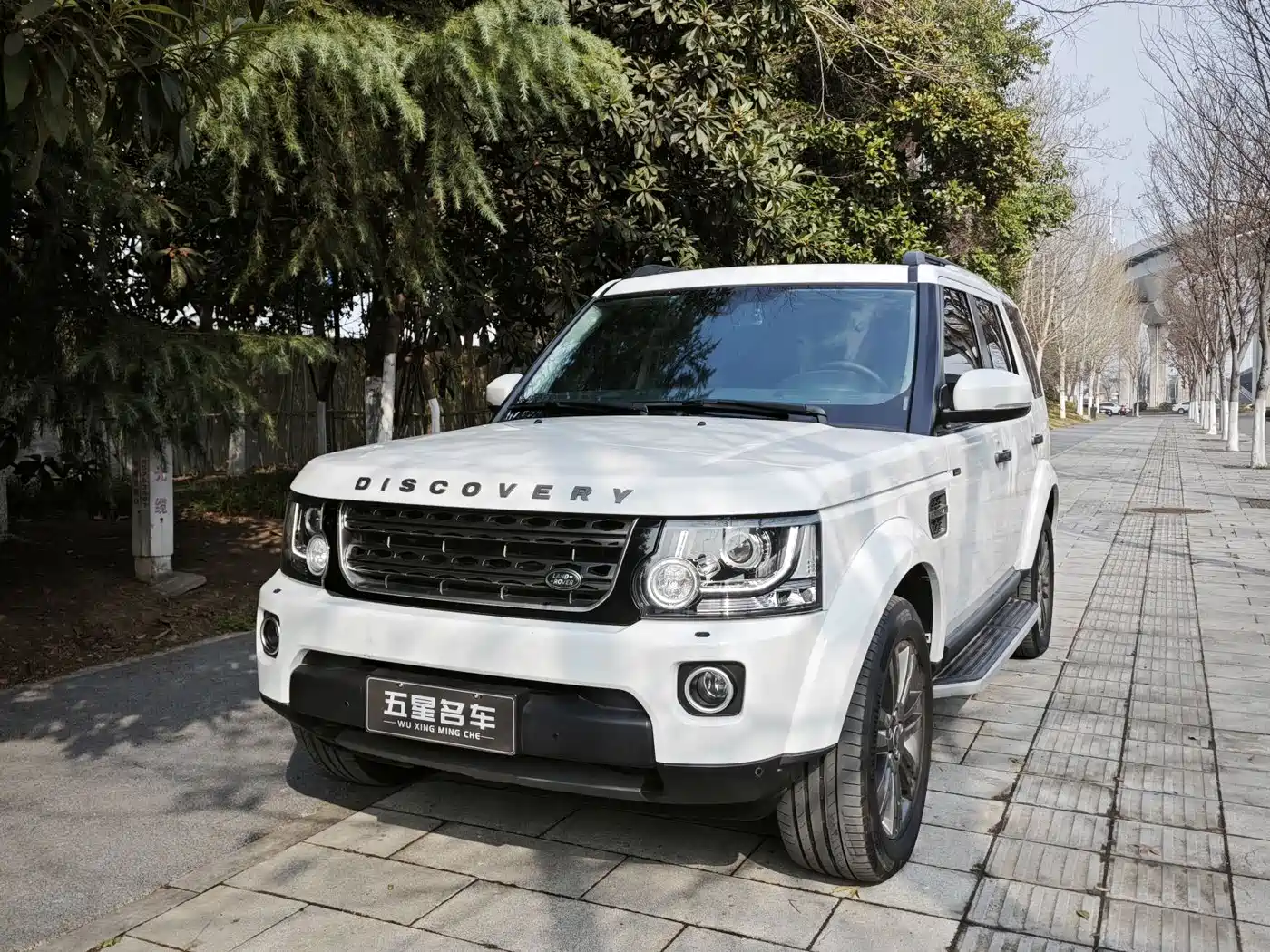 Фото 1 - Land Rover Discovery