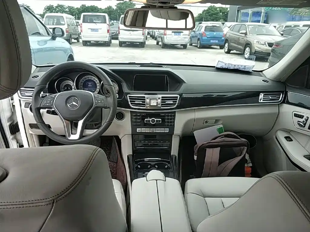 Mercedes-Benz E-Class 2014 E 300 L Sport фото 10