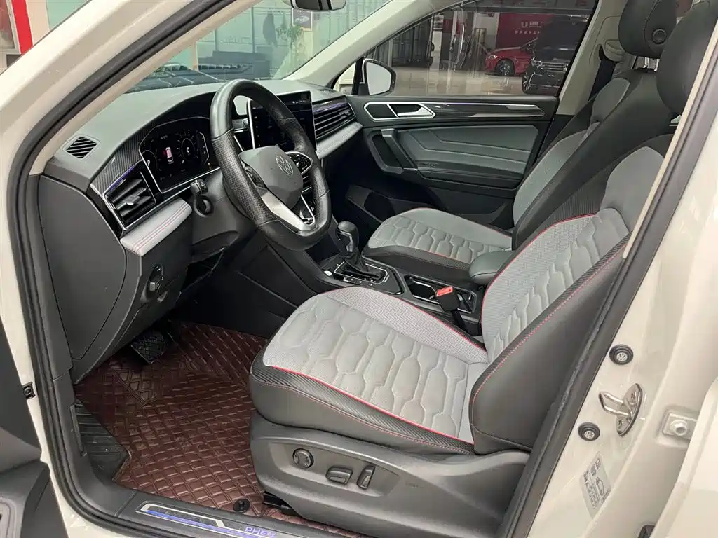 Volkswagen Tiguan L PHEV 2022 430PHEV Plug-in Hybrid Flagship Edition фото 11