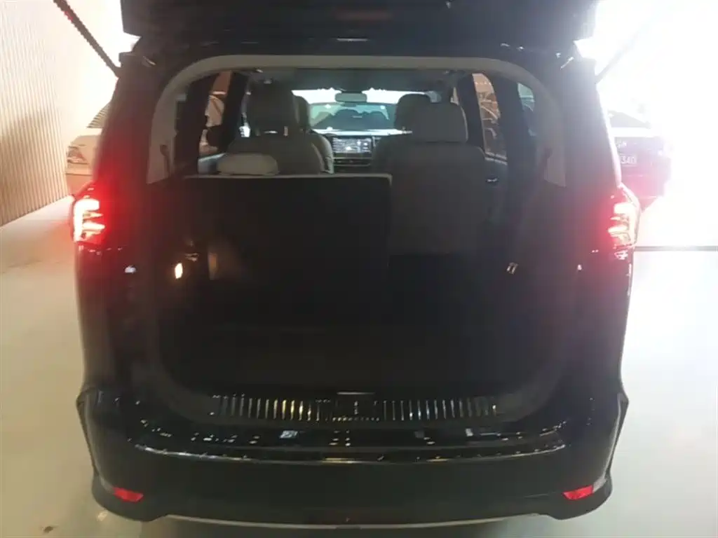 SAIC Maxus Maxus G50 2019 1.5T Automatic Elite Edition China VI фото 19
