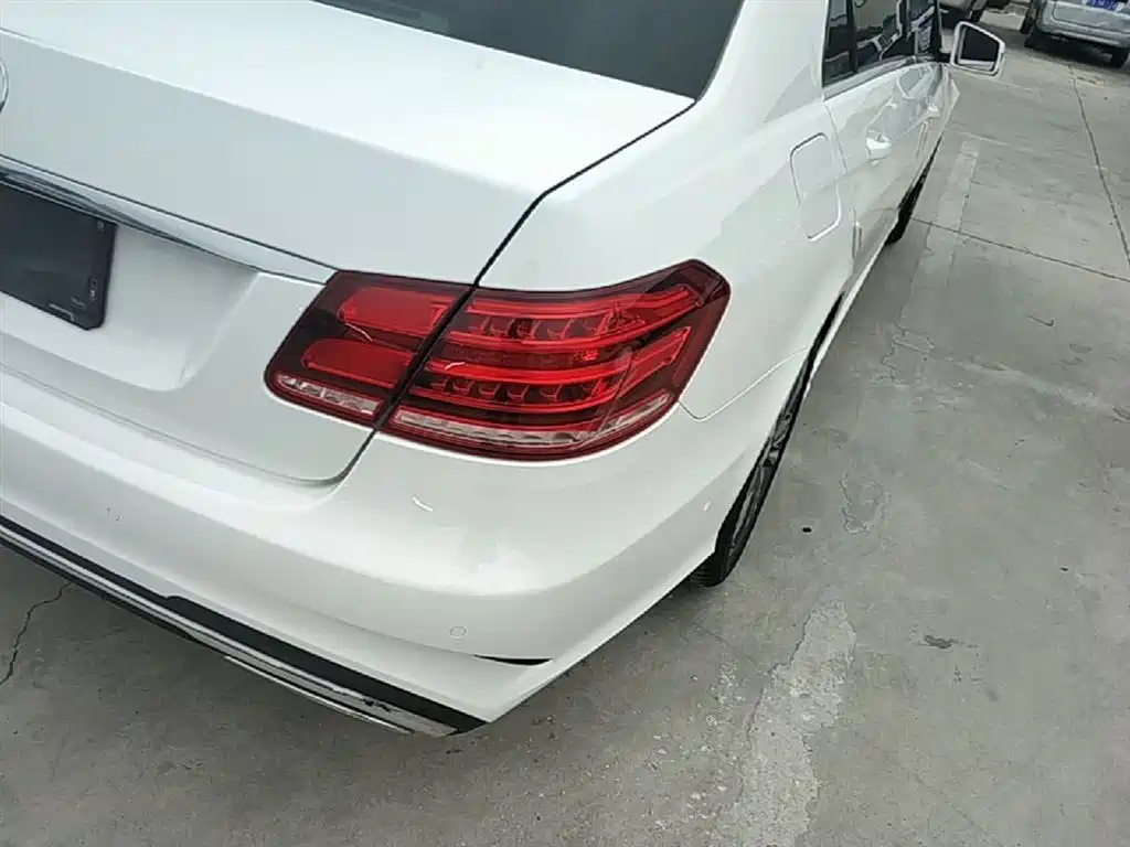 Mercedes-Benz E-Class 2014 E 300 L Sport фото 8