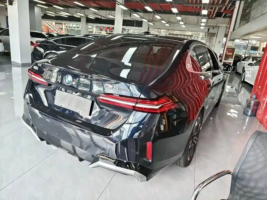 BMW 5 Series 2024 530Li Premium M Sport Package фото 16