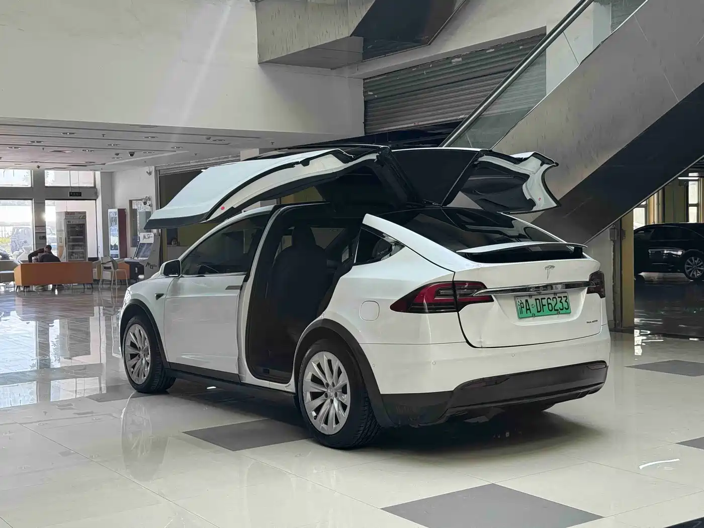 TESLA MODEL X