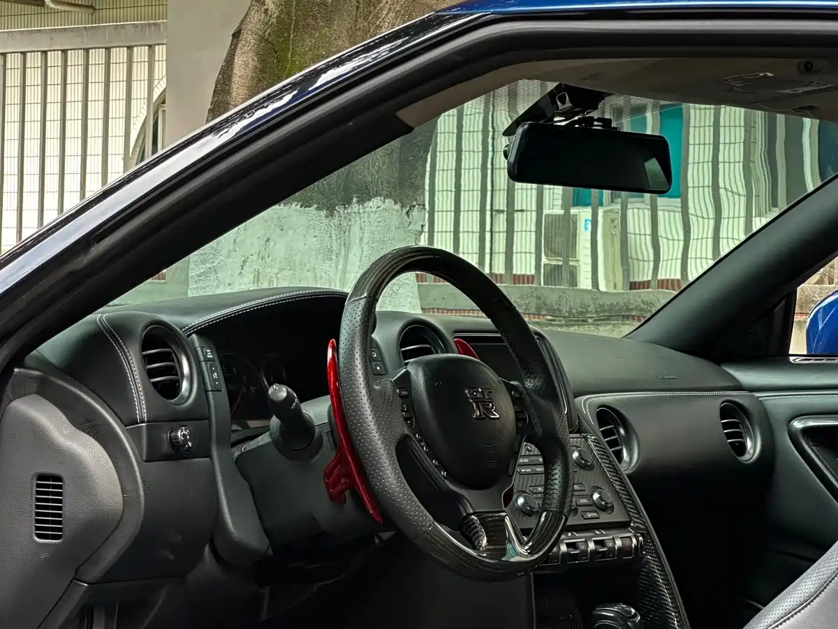 Nissan GT-R 2014 3.8T Premium Edition Black Interior фото 5