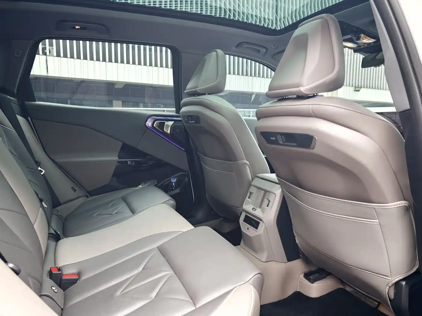 BMW X3 2025 xDrive30L Premium Model M Sport Black Package фото 19