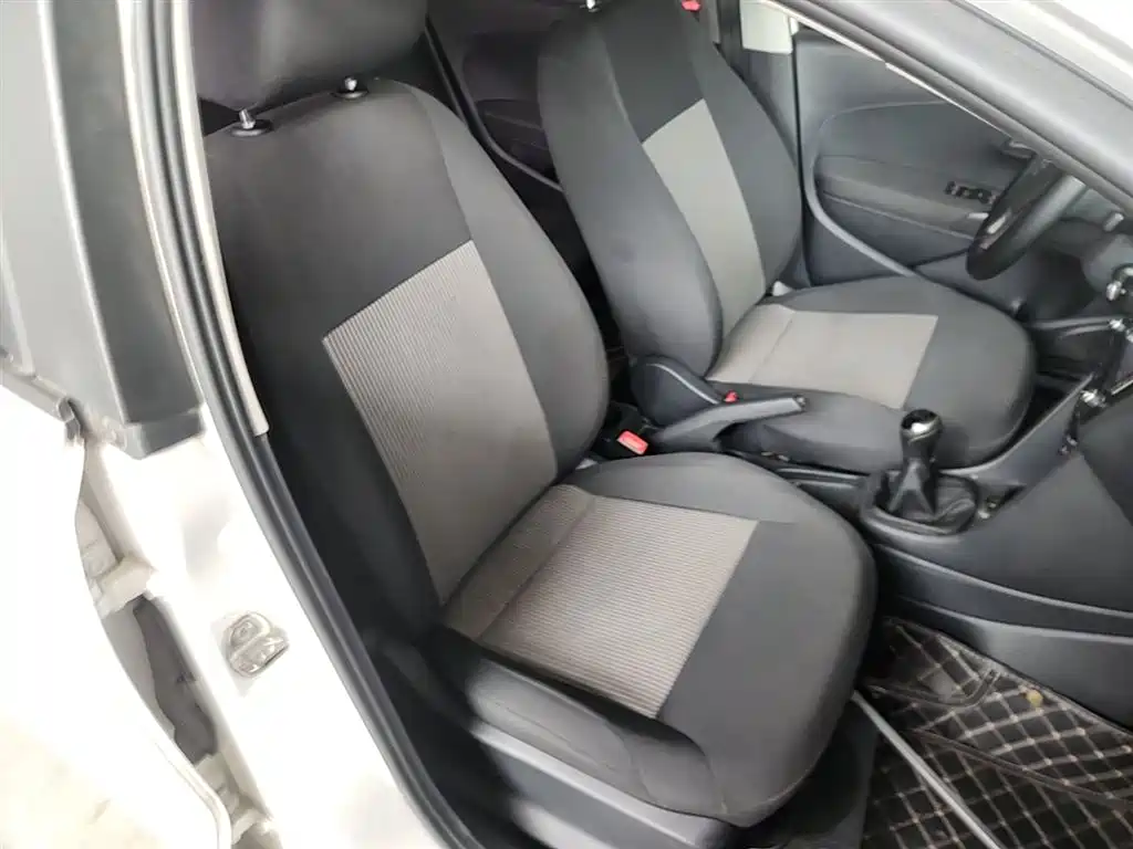 Volkswagen Polo 2016 1.4L Manual Trend фото 25