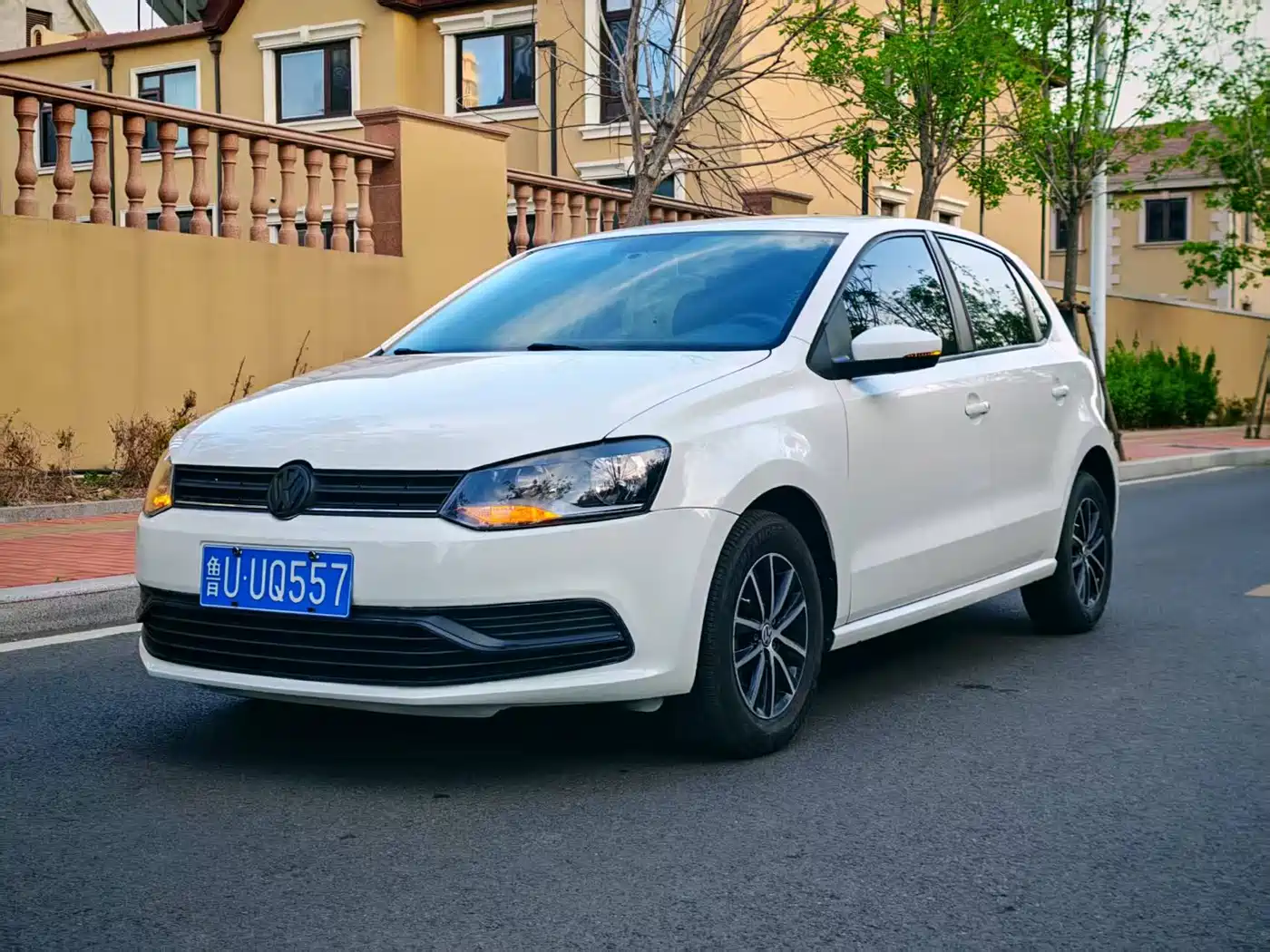 Volkswagen Polo 2016 1.4L Automatic Trend фото 3