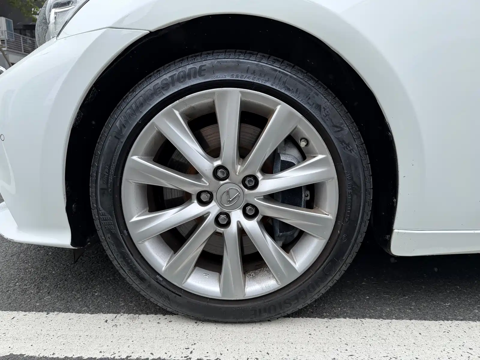 Фото 9 - Lexus IS