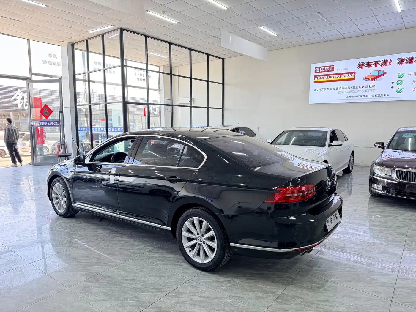 Volkswagen Magotan 2018 330TSI DSG Leading фото 8