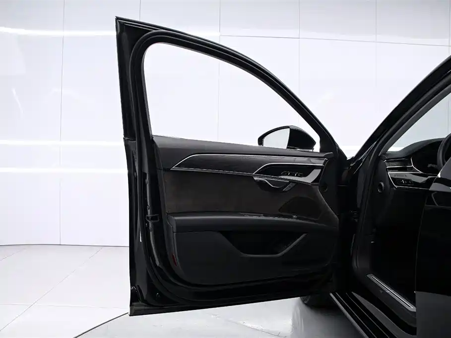 Audi A8 2021 A8L 50 TFSI quattro Comfort фото 11