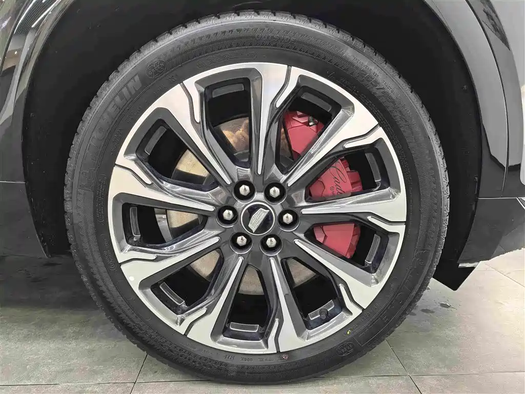 Cadillac XT5 2024 2025 Model 2.0T Platinum