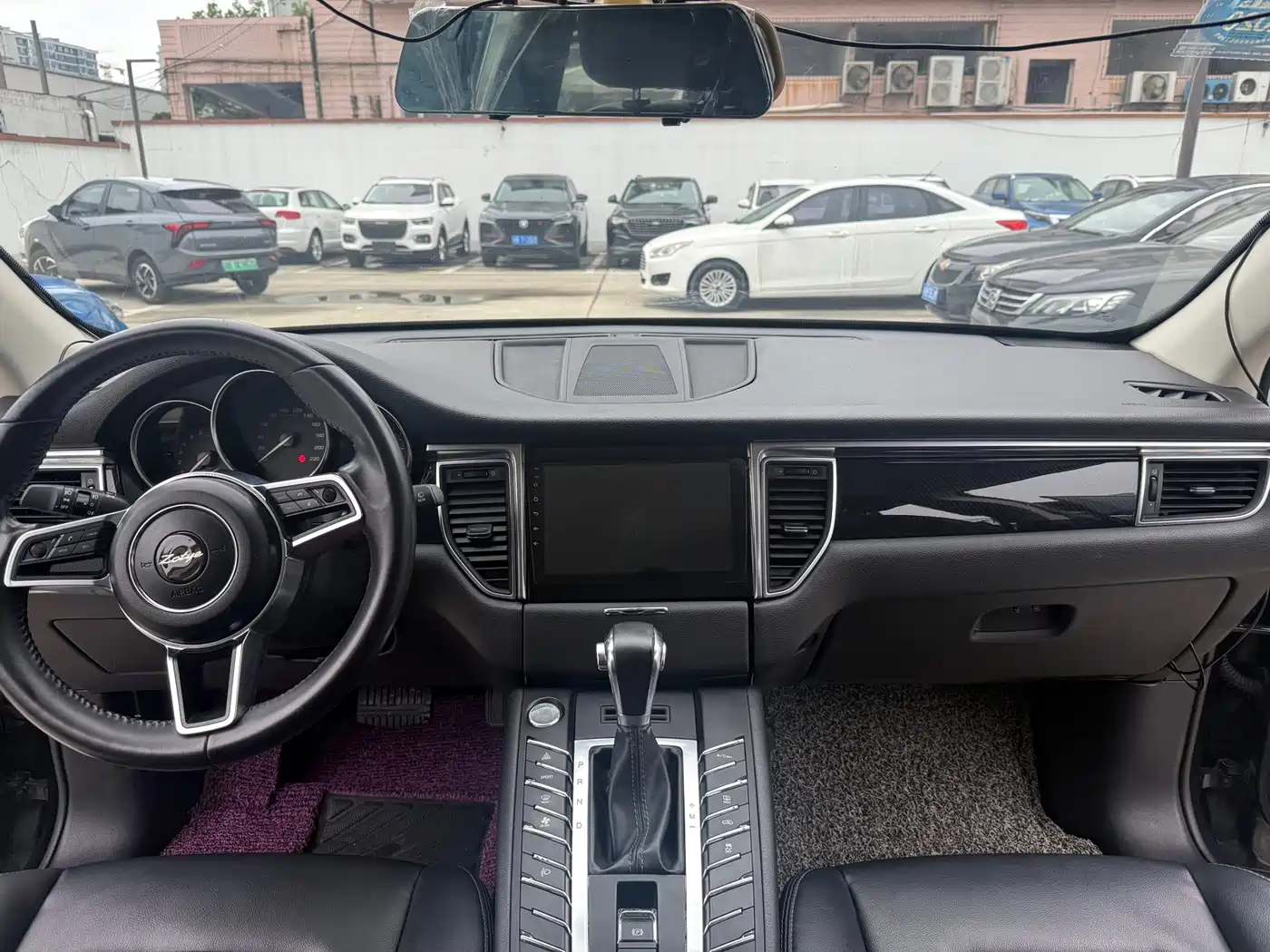 Фото 7 - Zotye SR9