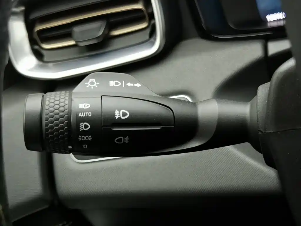Lynk & Co 01 2018 2017 2.0T 2WD Pro Version