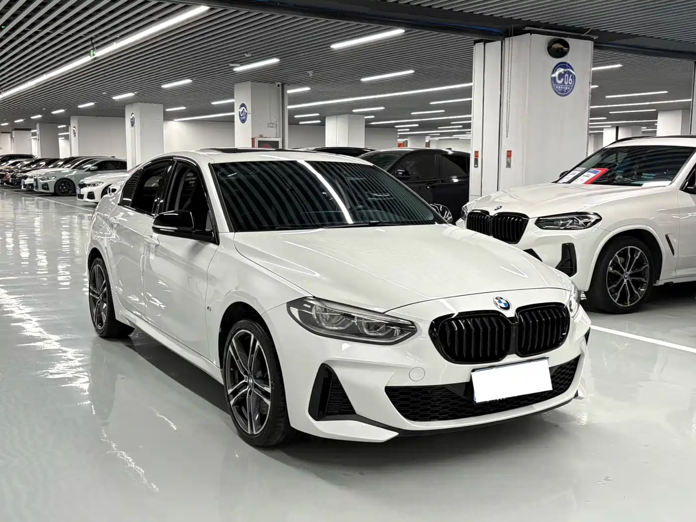 BMW 1 Series 2021 125i M Sport Black Night Edition фото 3