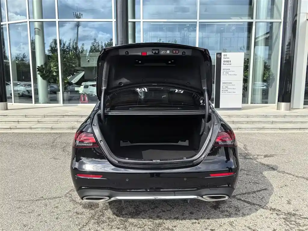Mercedes-Benz E-Class 2023 E 300 L Sport Fashion фото 8