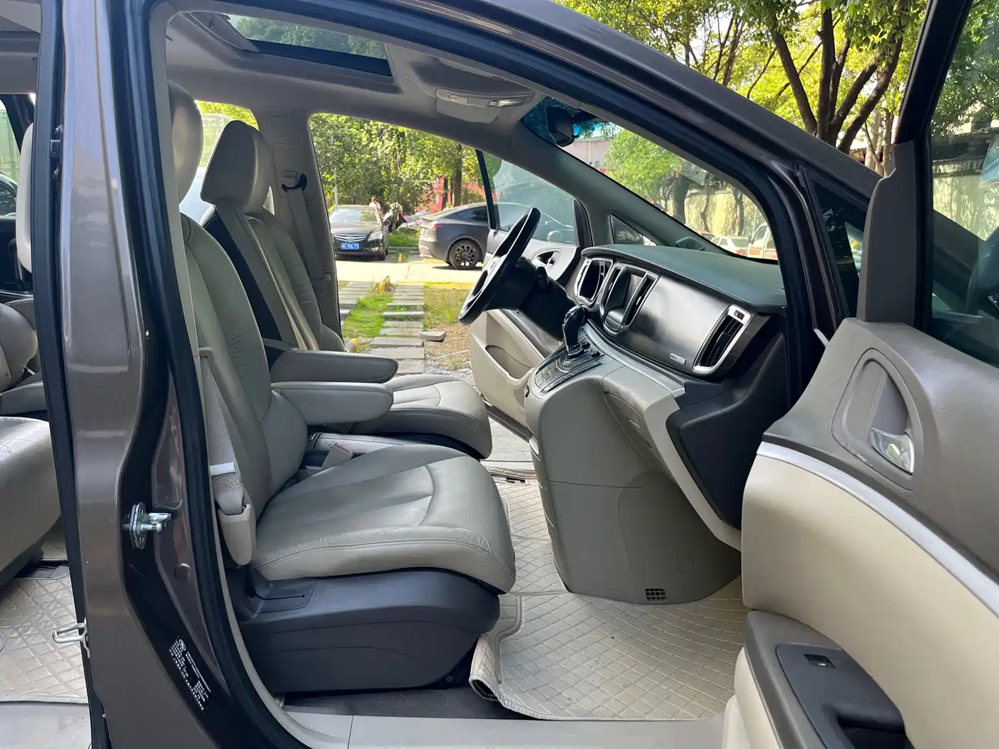 Buick GL8 2013 3.0L GT Luxury Business Elegance Edition фото 9