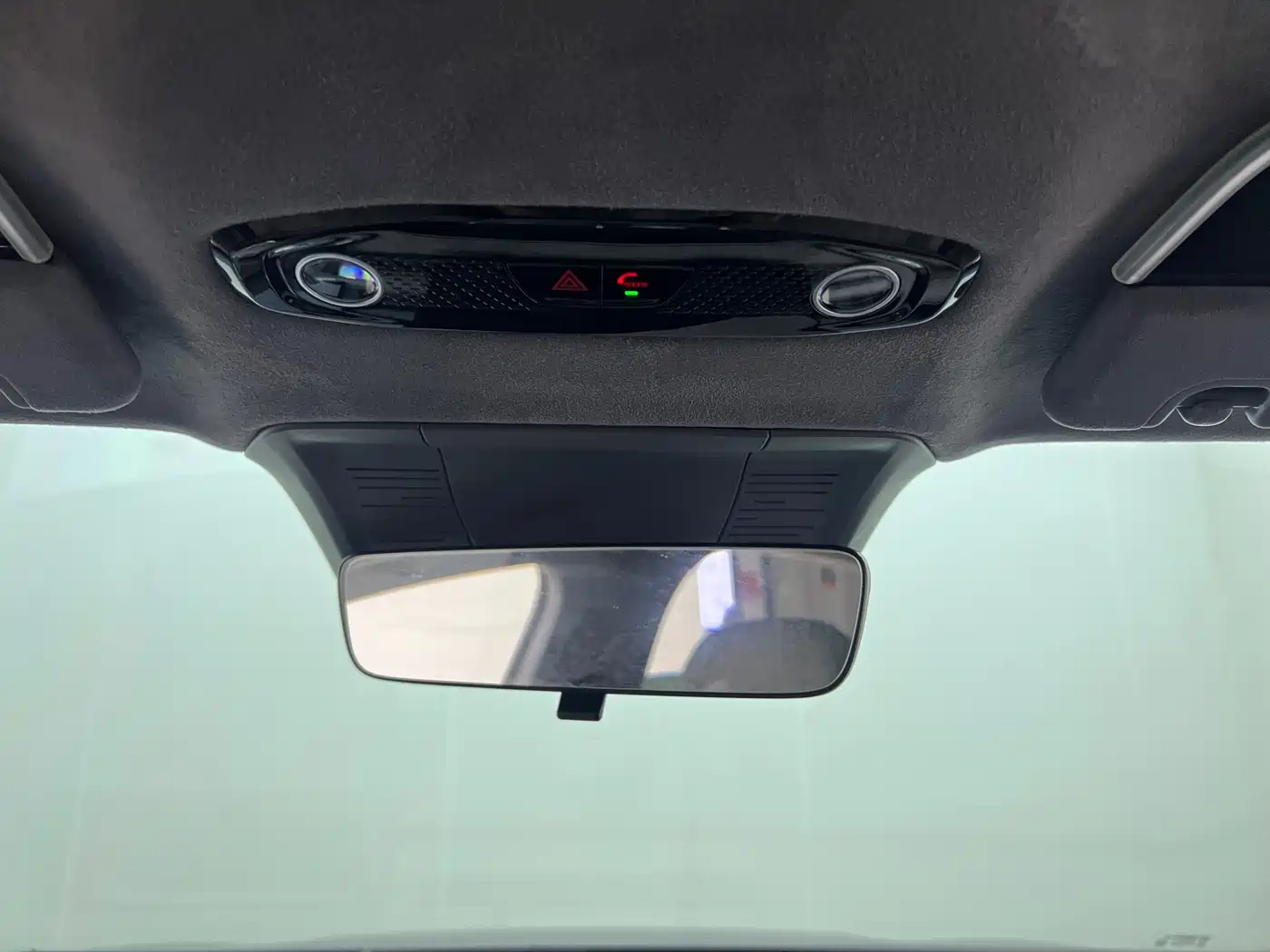 Geely Galaxy Galaxy Xingyao 8 2025 Model 130km EM-i Flagship Edition фото 25