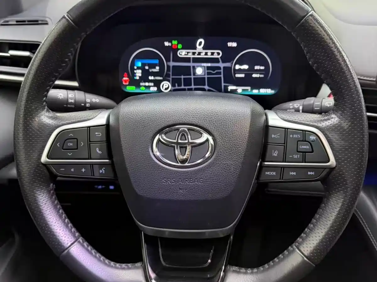 Toyota Sienna 2021 2.5L Hybrid Ultimate Edition фото 10