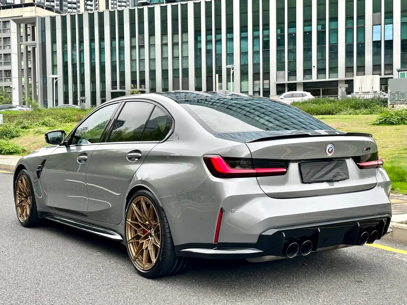 BMW M3 2023 M3 Sedan M xDrive Thunder Edition фото 23