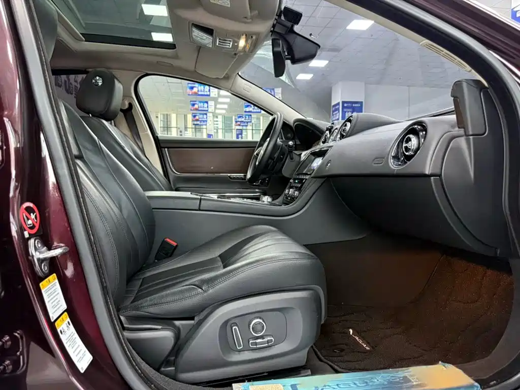 Jaguar XJ 2017 2016 XJL 3.0 SC 2WD Elegance Business Edition