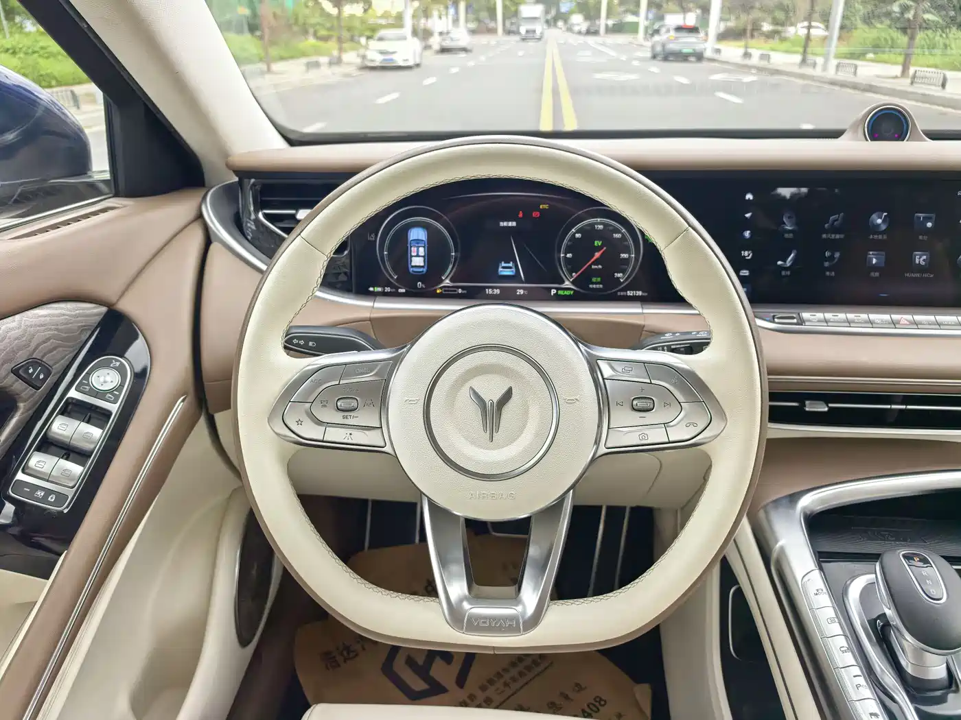 Voyah Auto VOYAH FREE 2021 AWD Standard Range Extender Exclusive Luxury Package фото 7