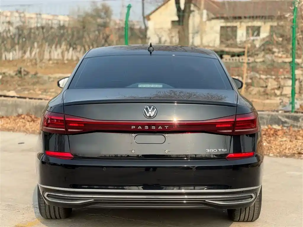 Volkswagen Passat 2025 Outstanding 380TSI Dragon Glory Edition фото 24