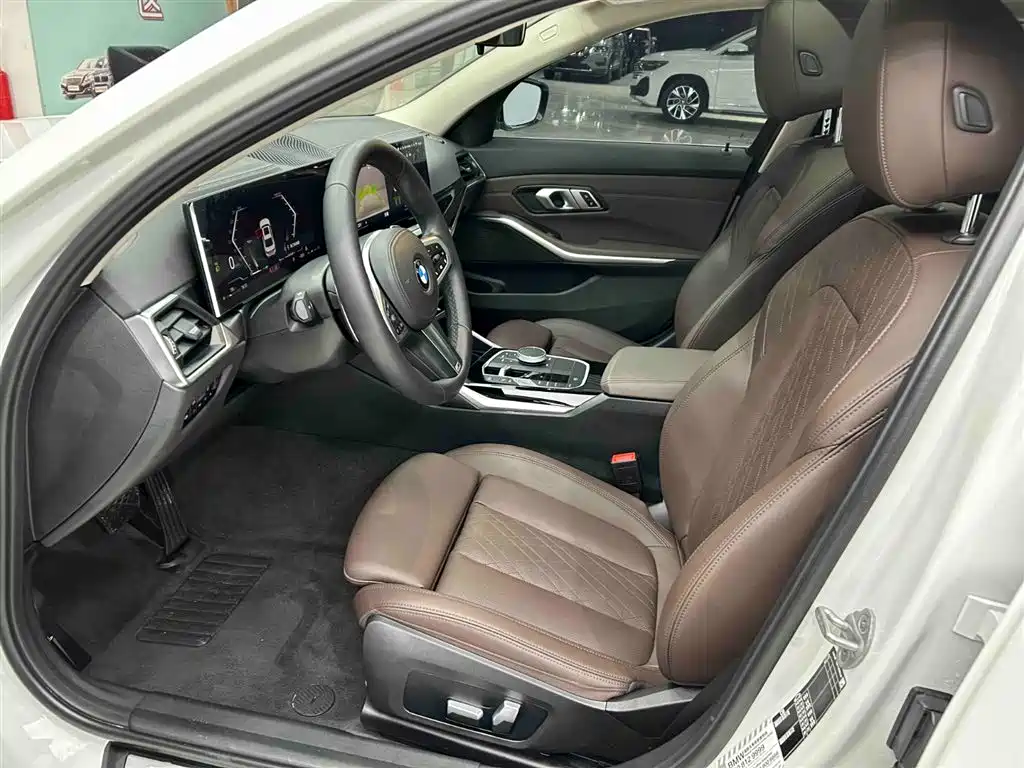 BMW 3 Series 2023 320Li M Sport Package фото 11