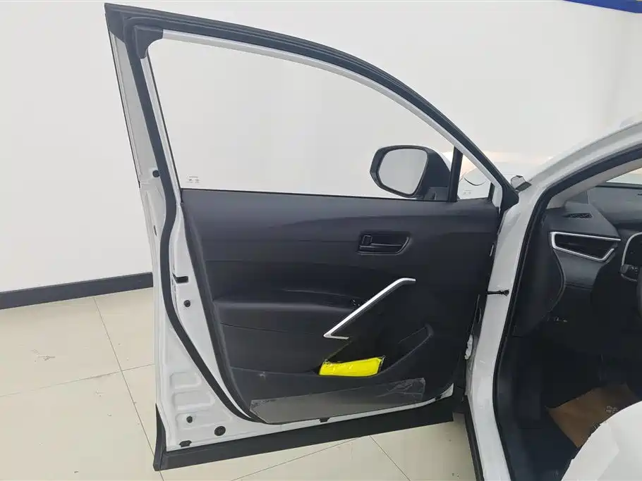 Toyota Frontlander 2024 2.0L CVT Leading Plus Edition фото 7