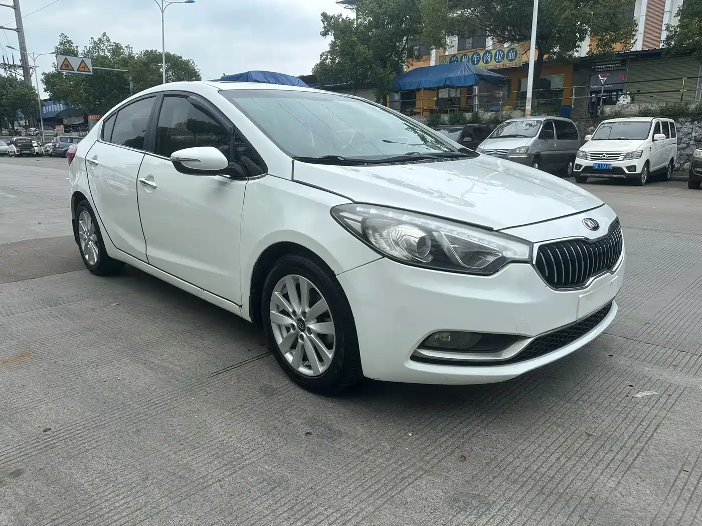 Kia K3 2013 1.6L Automatic GLS фото 3