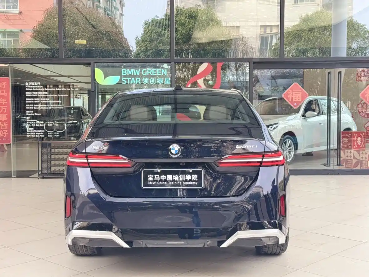 BMW 5 Series 2024 525Li M Sport Package фото 4