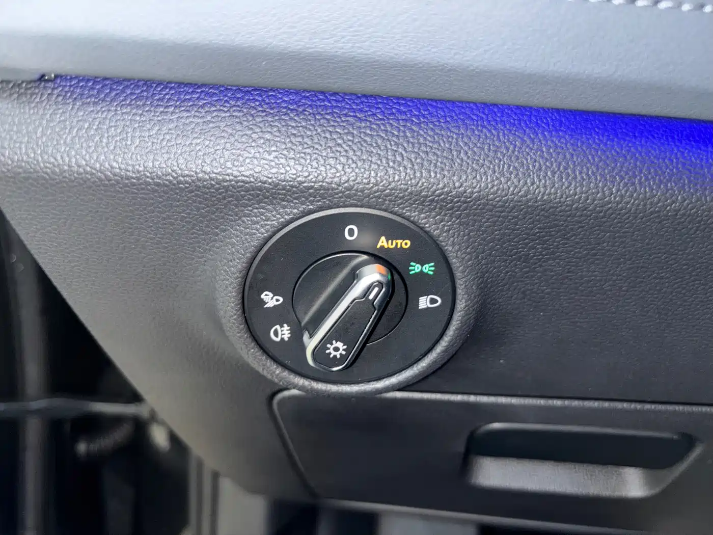 Volkswagen Sagitar 2023 Model Year 280TSI DSG Surpass Edition фото 15