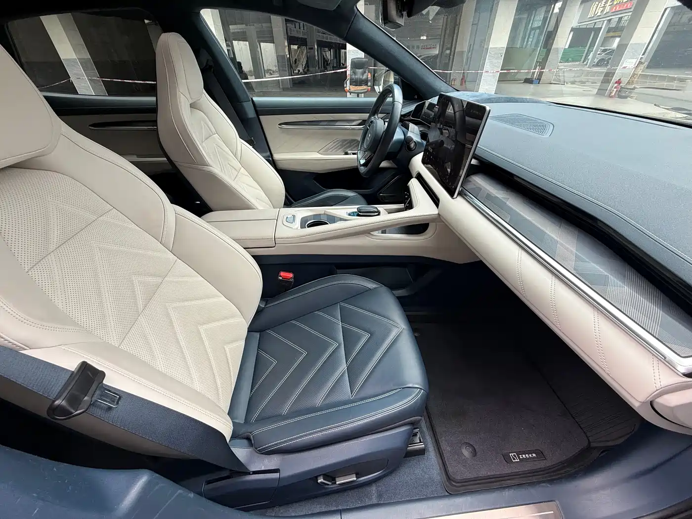 ZEEKR EXTREME KRYPTON 001