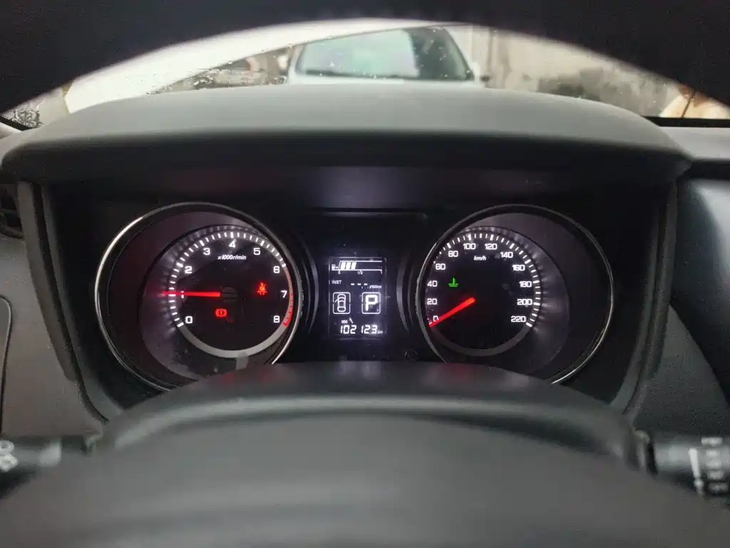 Dongfeng Aeolus Dongfeng Fengshen A60 2017 2016 1.6L Automatic Luxury