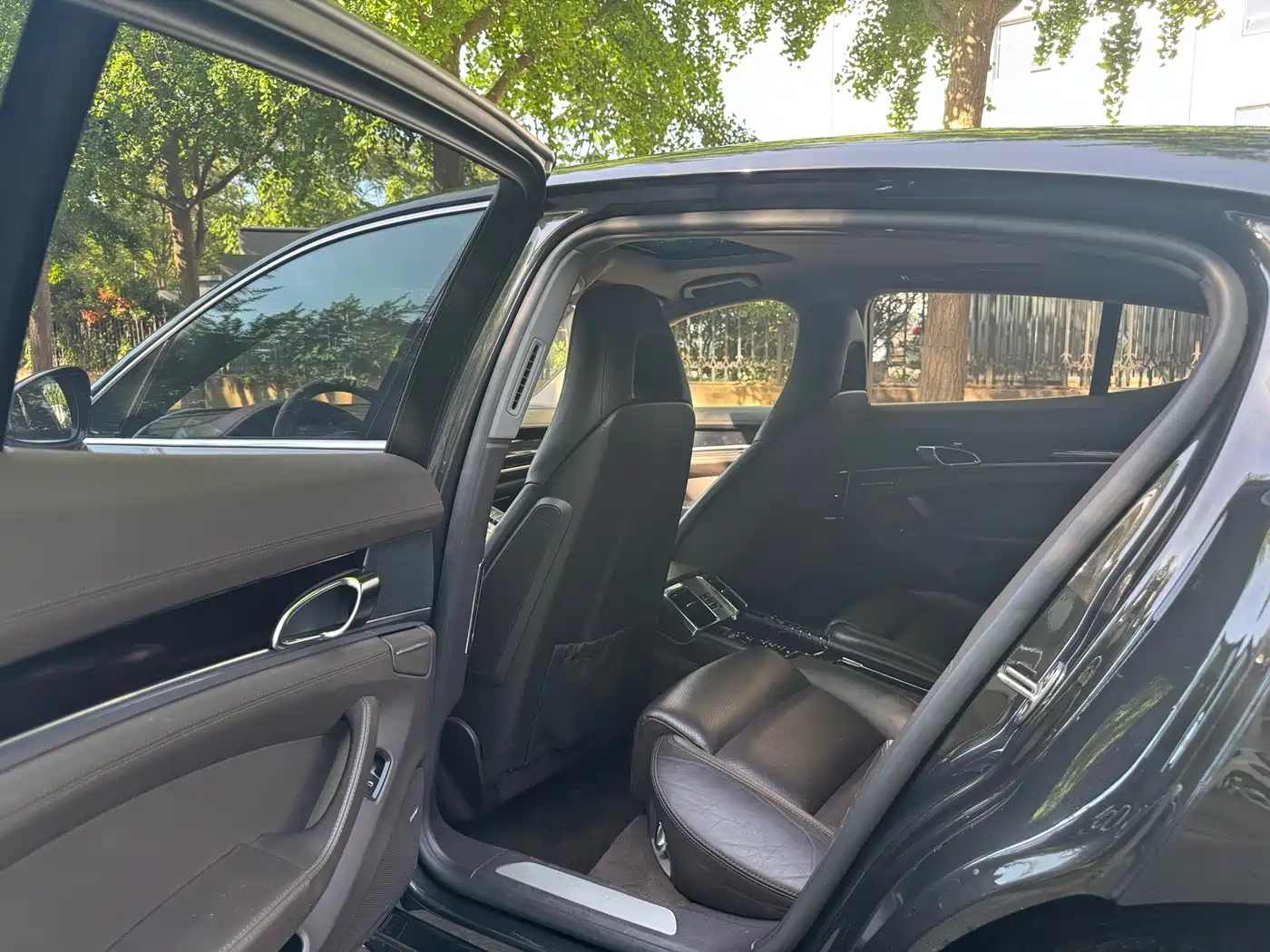 Porsche Panamera 2010 Model Panamera S 4.8L фото 13