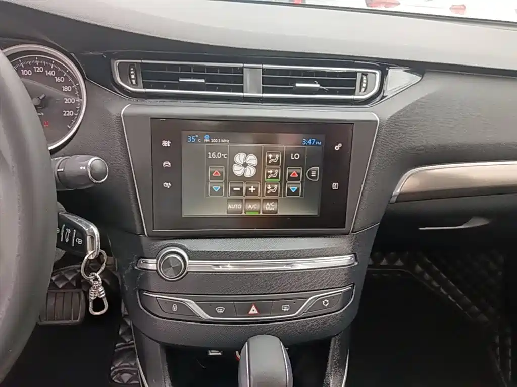 Peugeot 408 2014 1.8L Automatic Luxury Edition фото 13