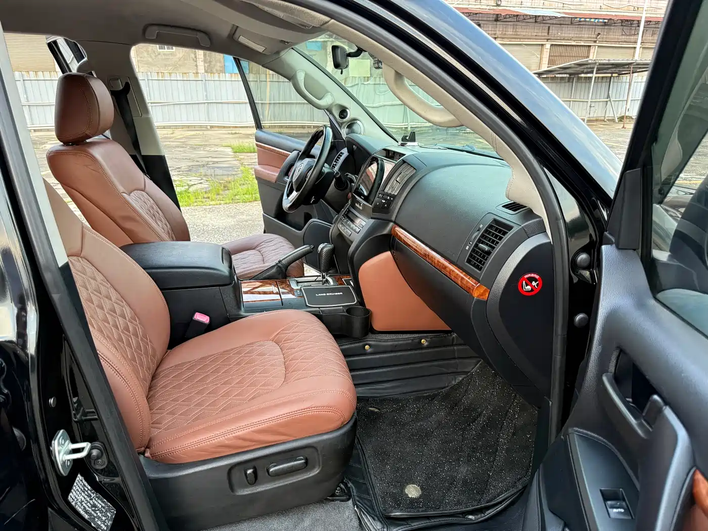 Toyota Land Cruiser (Import) 2016 2015 4.0L V6 Middle East Limited Edition