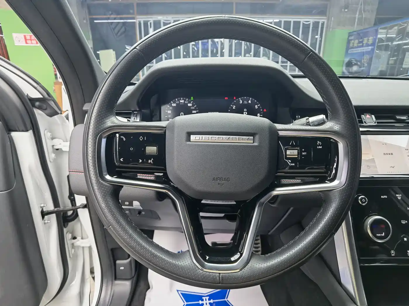 Land Rover Discovery Sport 2022 Model Facelift 249PS R-Dynamic S Performance Edition 5-seater фото 10