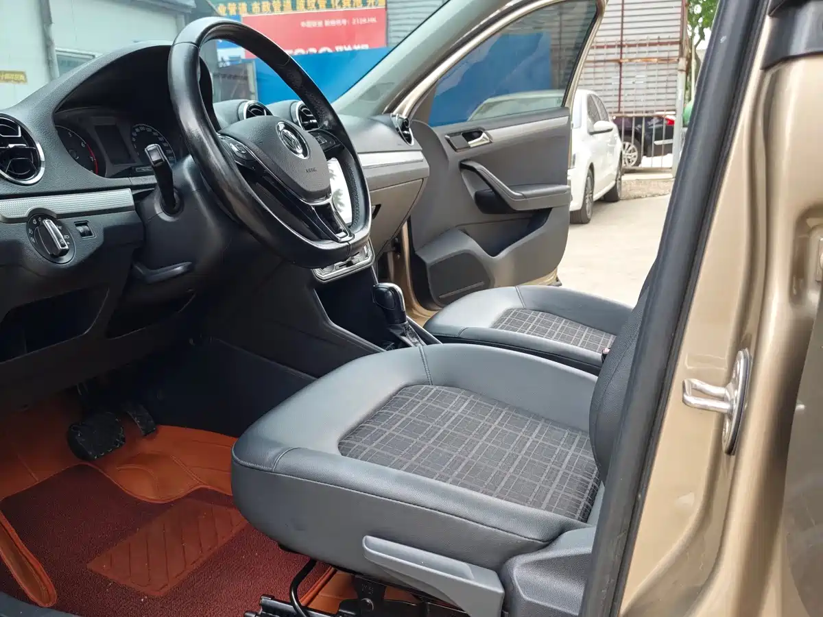 Volkswagen Jetta 2019 Dream Edition 1.5L Auto Comfort фото 12