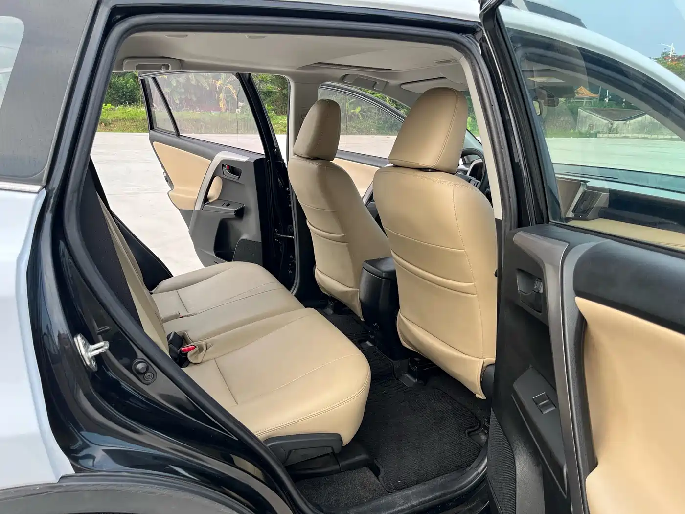 Toyota RAV4 Rongfang 2016 2.0L CVT 2WD Trend (China V) фото 11