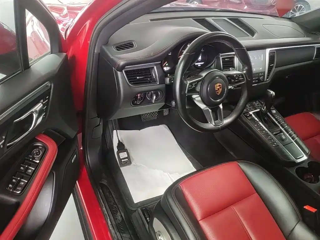 Porsche Macan 2017 Macan 2.0T фото 16