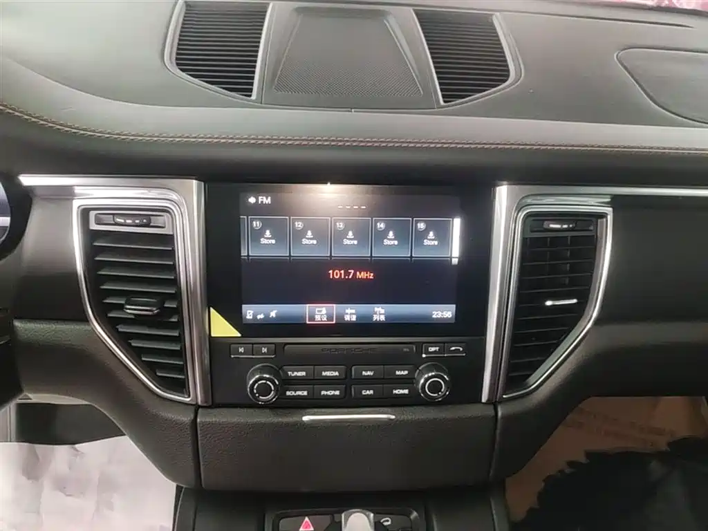 Porsche Macan 2017 Macan 2.0T фото 13
