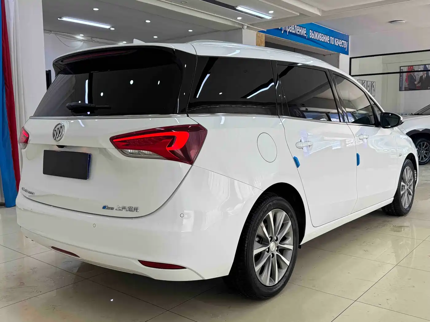 BUICK GL6
