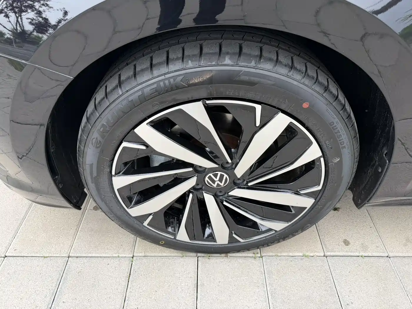 Volkswagen Passat 2023 280TSI Business Edition фото 4