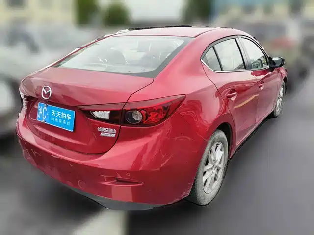Mazda Mazda3 Axela 2016 Sedan 1.5L Manual Luxury — фото 2