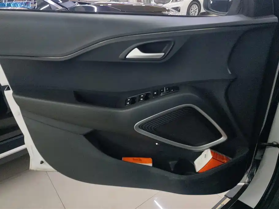 Hyundai Beijing Hyundai ix35 2018 2.0L Manual 2WD Zhiyong·Quality Edition фото 7