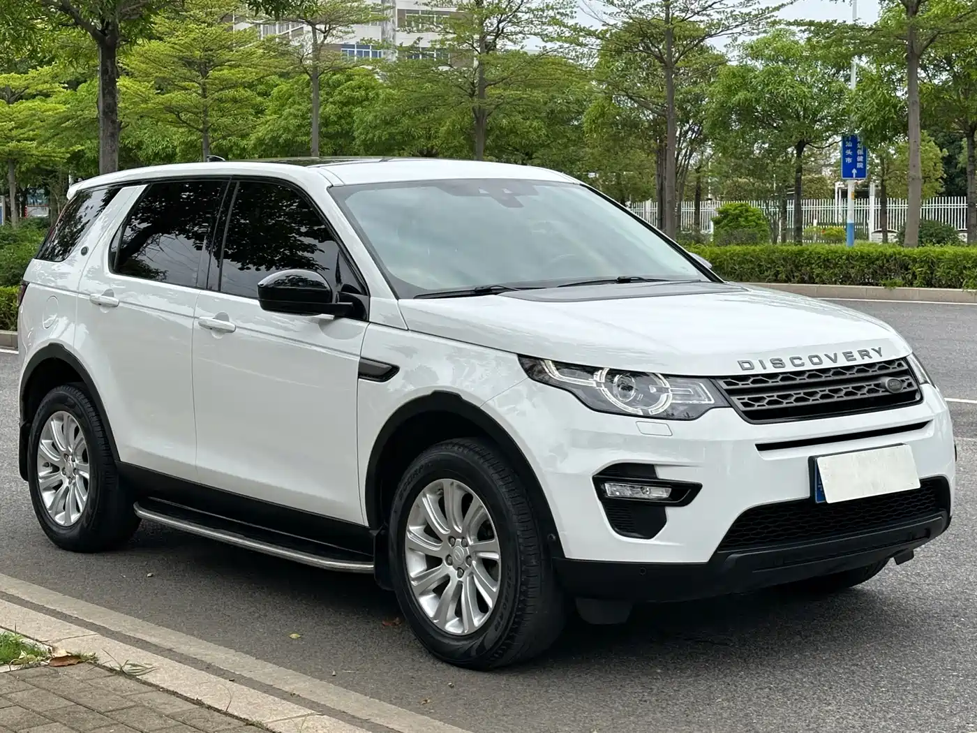 Land Rover Discovery Sport 2019 240PS PURE Edition China V фото 3