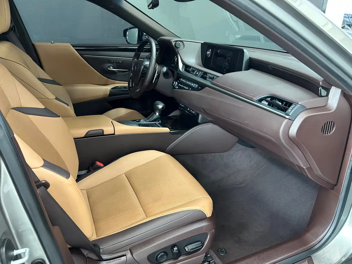 Lexus ES 2018 200 Luxury Edition China V фото 12