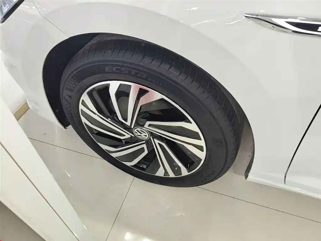 Volkswagen Sagitar 2022 280TSI DSG Surpassing Edition фото 23