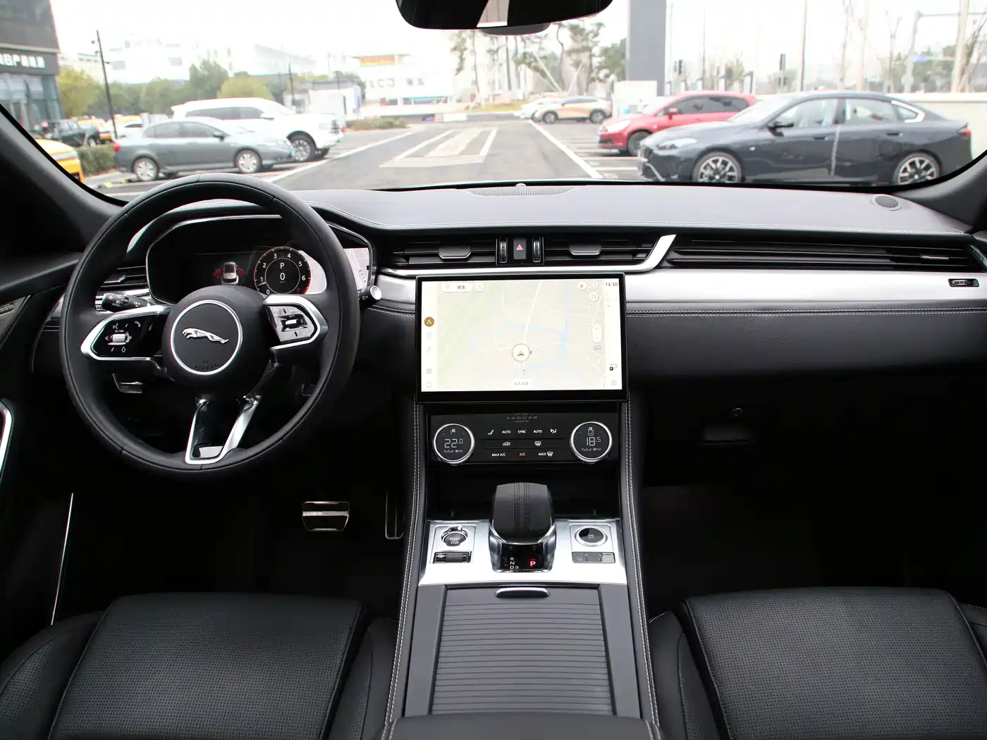 Jaguar F-PACE 2024 2024 P250 R-Dynamic SE