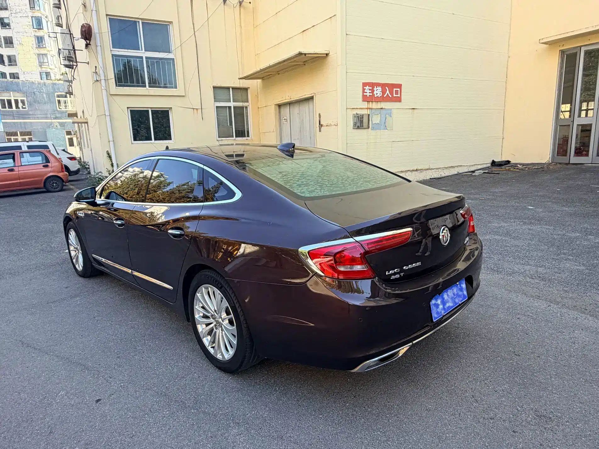 Фото 5 - Buick LaCrosse